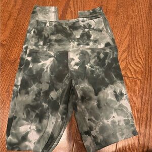 Greenish/greyish tie dye Lululemon align leggings